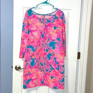 Lilly Pulitzer size M.